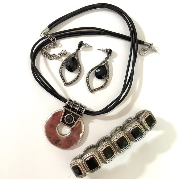 Vintage Chicos silver and black necklace and earrings - Picture 1 of 8
